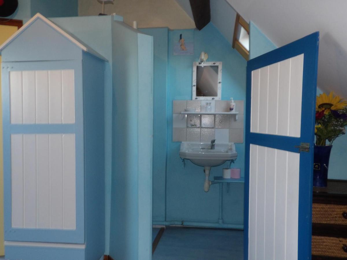 Chambres Et Tables D'Hotes A L'Auberge Touristique Meuvaines Bagian luar foto