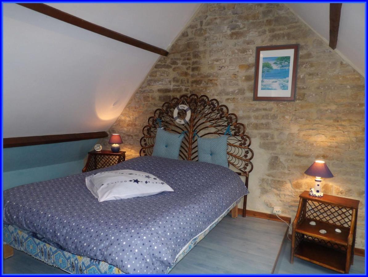 Chambres Et Tables D'Hotes A L'Auberge Touristique Meuvaines Bagian luar foto