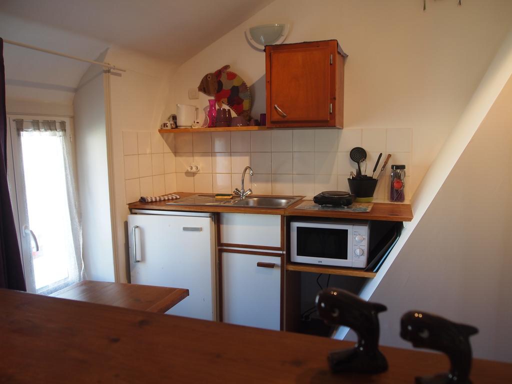 Chambres Et Tables D'Hotes A L'Auberge Touristique Meuvaines Bagian luar foto