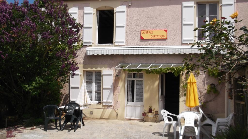 Chambres Et Tables D'Hotes A L'Auberge Touristique Meuvaines Bagian luar foto