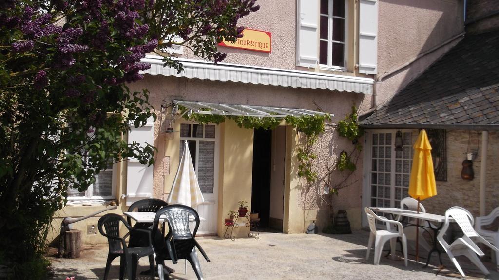 Chambres Et Tables D'Hotes A L'Auberge Touristique Meuvaines Ruang foto