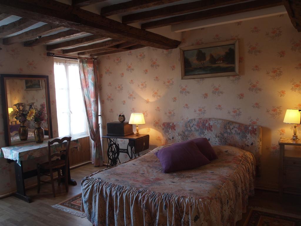 Chambres Et Tables D'Hotes A L'Auberge Touristique Meuvaines Bagian luar foto